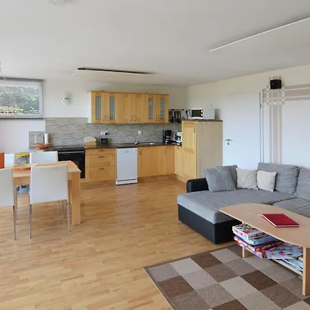 Semesterbostad Bright In With Private Garden *