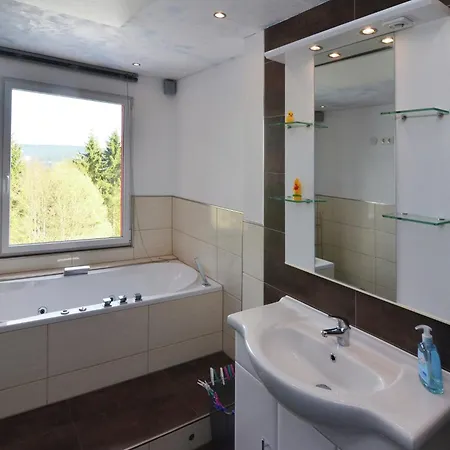 Semesterbostad Ski- Und Wanderurlaub Im Wald Ferienhaus Adlerblick